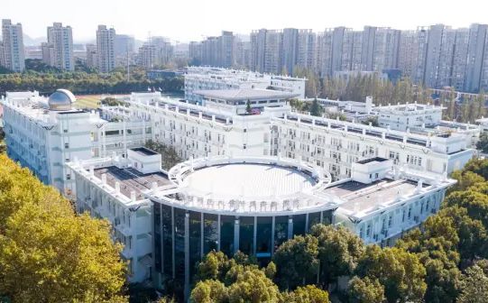 南京師范大學附屬實驗學校在南京的排名第幾,南外屬于什么檔次？