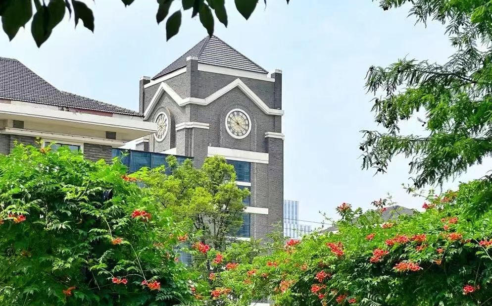 南京時代雙語學校簡介概況（建校歷史、地址、師資、校訓、環(huán)境）