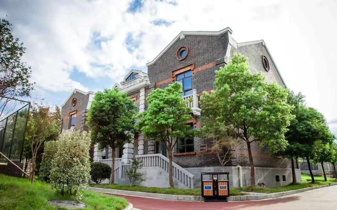 南京時代雙語學校在南京的排名第幾,南外屬于什么檔次？