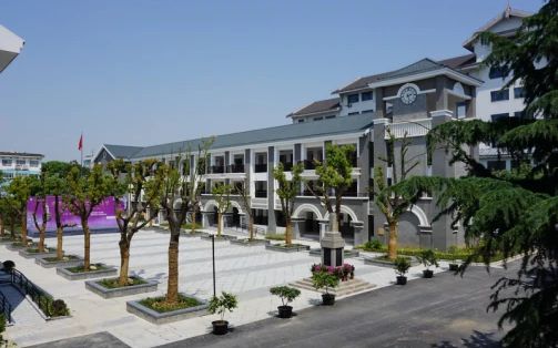 蘇州一中簡(jiǎn)介概況（建校歷史、地址、師資、校訓(xùn)、環(huán)境）