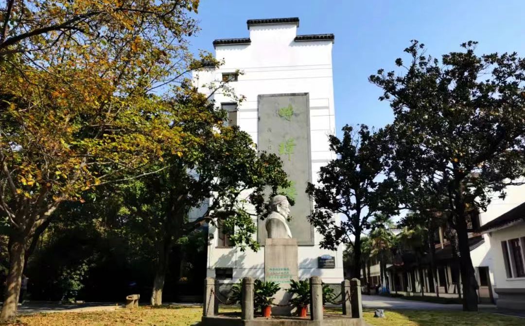 江蘇省蘇州第十中學(xué)校簡介概況（建校歷史、地址、師資、校訓(xùn)、環(huán)境）