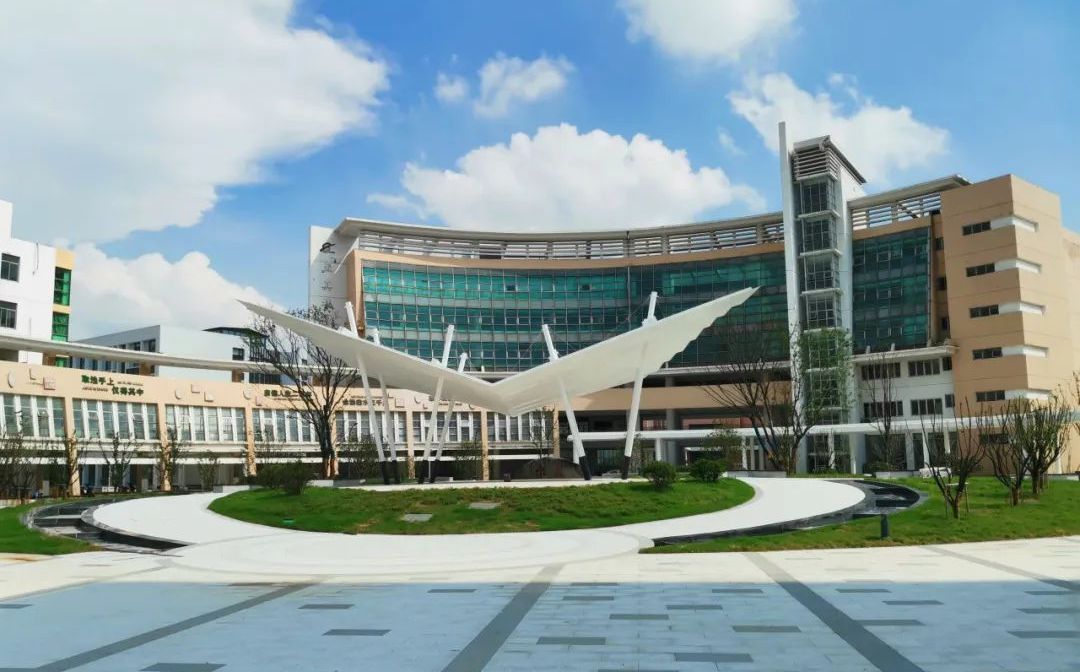 南京航空航天大學(xué)蘇州附屬中學(xué)在蘇州的排名第幾,南外屬于什么檔次？