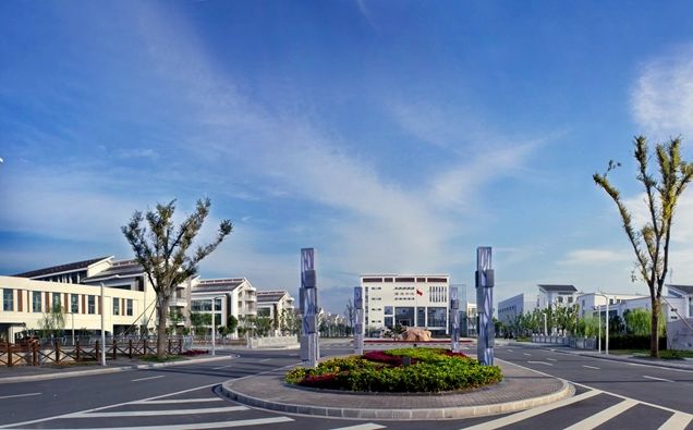 江蘇省太倉高級中學(xué)簡介概況（建校歷史、地址、師資、校訓(xùn)、環(huán)境）