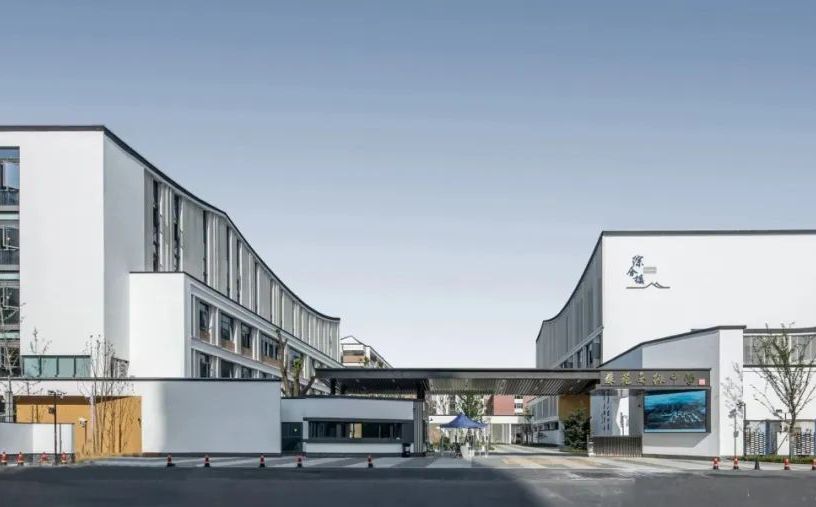 蘇苑高級中學是公立還是私立,是重點中學嗎？