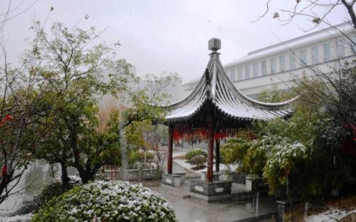 張家港市崇真中學(xué)簡(jiǎn)介概況（建校歷史、地址、師資、校訓(xùn)、環(huán)境）