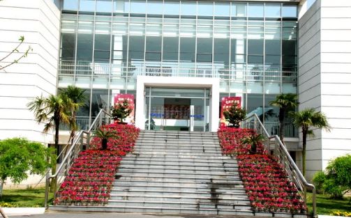 江蘇省沙溪高級中學(xué)簡介概況（建校歷史、地址、師資、校訓(xùn)、環(huán)境）