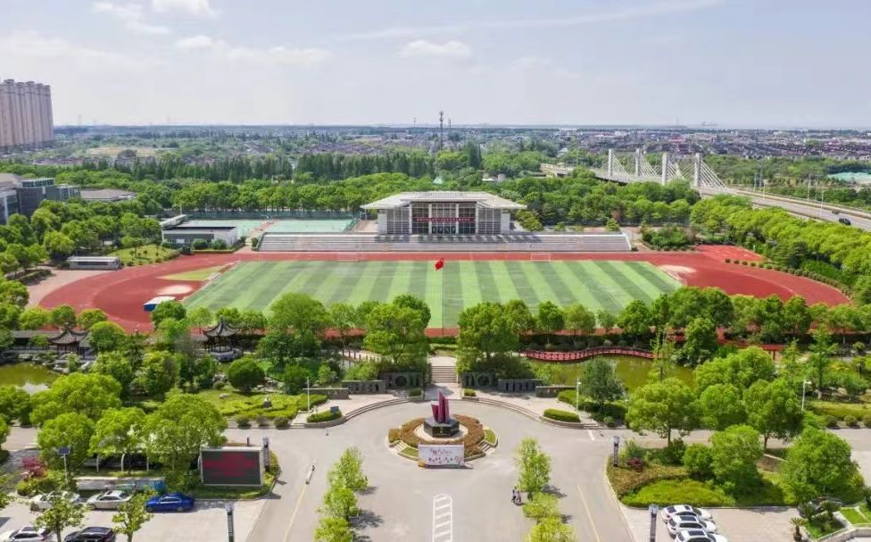 滸浦高級(jí)中學(xué)簡(jiǎn)介概況（建校歷史、地址、師資、校訓(xùn)、環(huán)境）