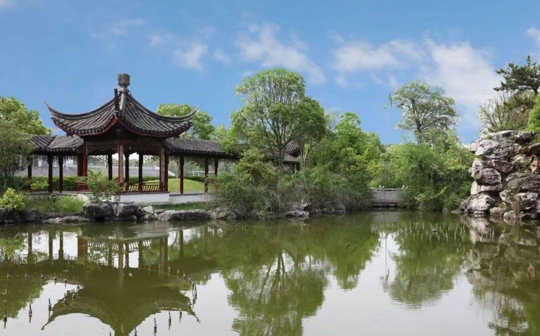 滸浦高級(jí)中學(xué)簡(jiǎn)介概況（建校歷史、地址、師資、校訓(xùn)、環(huán)境）