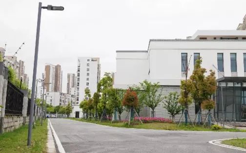 蘇州第十中學(xué)校簡介概況（建校歷史、地址、師資、校訓(xùn)、環(huán)境）