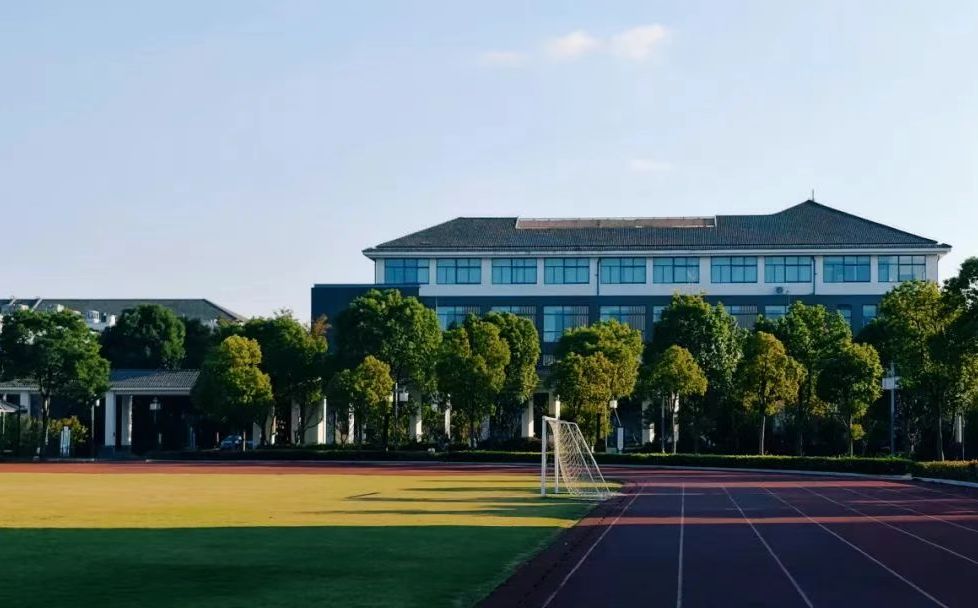 甪直高級中學在蘇州的排名第幾,南外屬于什么檔次？