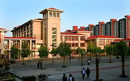 鄭州市第七中學(xué)簡(jiǎn)介概況（建校歷史、地址、師資、校訓(xùn)、環(huán)境）