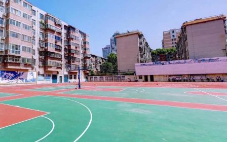 鄭州市第七高級(jí)中學(xué)是公立還是私立,是重點(diǎn)中學(xué)嗎？