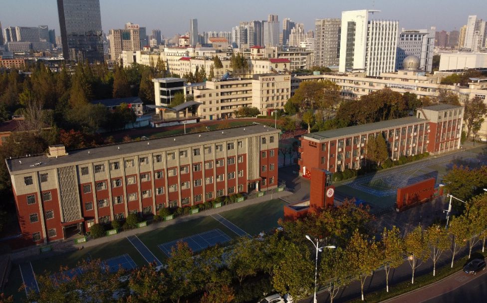 合肥工業(yè)大學(xué)附屬中學(xué)校區(qū)在哪_在哪個(gè)區(qū)？