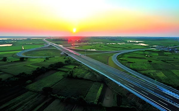 2026年國(guó)慶節(jié)高速路免費(fèi)時(shí)間表,是按上高速還是下高速時(shí)間？