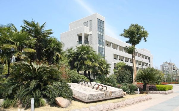 杭州第四中學(xué)有幾個(gè)校區(qū)_分別在哪？