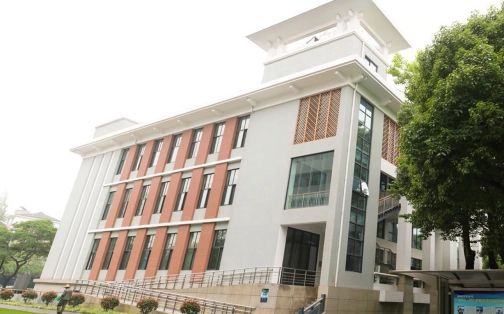 杭州學軍中學簡介概況（建校歷史、地址、師資、校訓、環(huán)境）