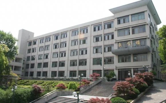 杭州市西湖高級(jí)中學(xué)在杭州的排名第幾,屬于什么檔次？