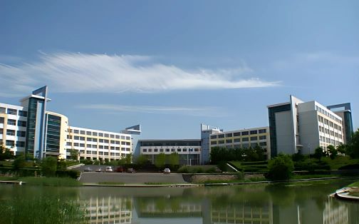 長(zhǎng)春市實(shí)驗(yàn)中學(xué)簡(jiǎn)介概況（建校歷史、地址、師資、校訓(xùn)、環(huán)境）