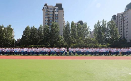 吉林省實(shí)驗繁榮高級中學(xué)簡介概況（建校歷史、地址、師資、校訓(xùn)、環(huán)境）