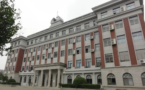 南開(kāi)中學(xué)簡(jiǎn)介概況（建校歷史、地址、師資、校訓(xùn)、環(huán)境）