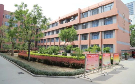 石家莊市第四中學(xué)校區(qū)在哪_在什么區(qū)？