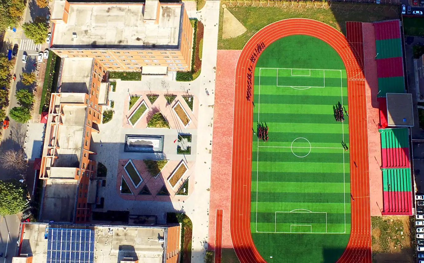 石家莊市第二十七中學(xué)是公立還是私立,是重點(diǎn)中學(xué)嗎？