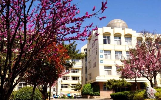 山東省青島第十七中學簡介概況（建校歷史、地址、師資、校訓、環(huán)境）