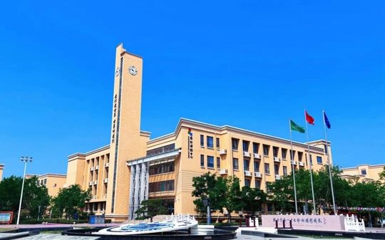 濟南外國語學校校區(qū)在哪_在什么區(qū)？