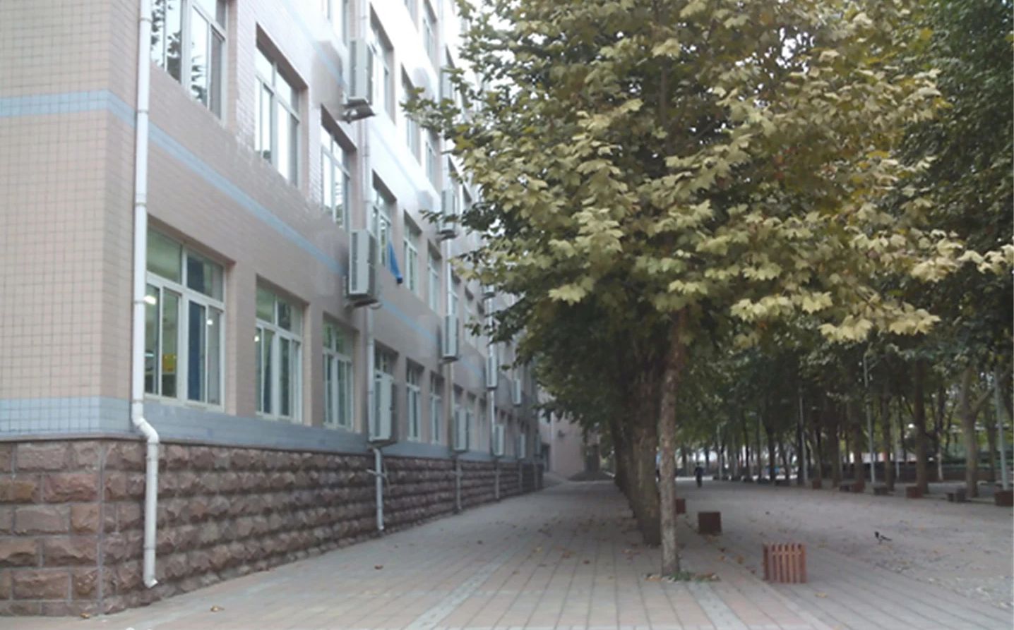 濟南市歷城第二中學是公立還是私立,是重點中學嗎？