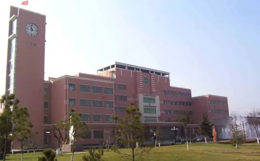 青島市城陽第二高級中學簡介概況（建校歷史、地址、師資、校訓、環(huán)境）