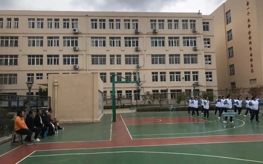 即墨區(qū)市北中學(xué)是公立還是私立,是重點(diǎn)中學(xué)嗎？