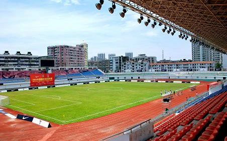 武漢市第四中學(xué)簡介概況（建校歷史、地址、師資、校訓(xùn)、環(huán)境）