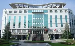 武漢市第十七中學(xué)簡(jiǎn)介概況（建校歷史、地址、師資、校訓(xùn)、環(huán)境）