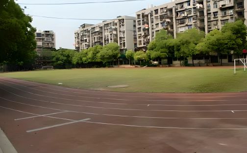 武漢市第三中學(xué)簡(jiǎn)介概況（建校歷史、地址、師資、校訓(xùn)、環(huán)境）