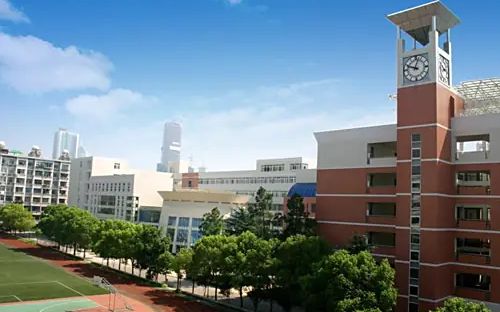 武漢中學(xué)簡介概況（建校歷史、地址、師資、校訓(xùn)、環(huán)境）