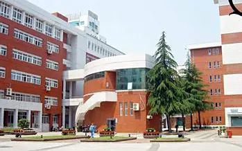 湖北省水果湖高級中學(xué)簡介概況（建校歷史、地址、師資、校訓(xùn)、環(huán)境）