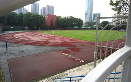 武漢市東湖中學(xué)簡(jiǎn)介概況（建校歷史、地址、師資、校訓(xùn)、環(huán)境）