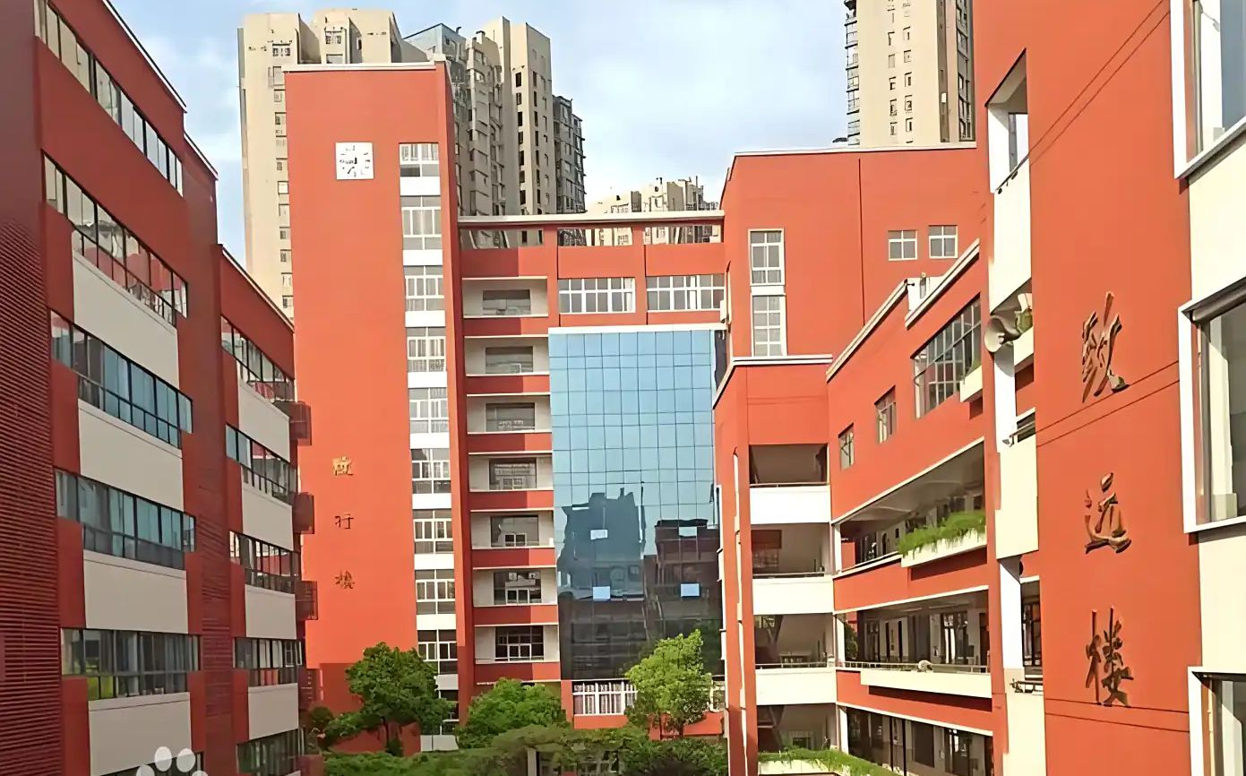 武漢市第四十九中學(xué)簡(jiǎn)介概況（建校歷史、地址、師資、校訓(xùn)、環(huán)境）