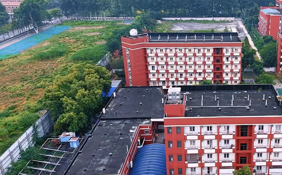 武漢市第三十九中學(xué)是公立還是私立,是重點(diǎn)中學(xué)嗎？