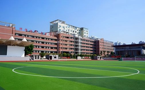 武漢市關(guān)山中學(xué)簡介概況（建校歷史、地址、師資、校訓(xùn)、環(huán)境）