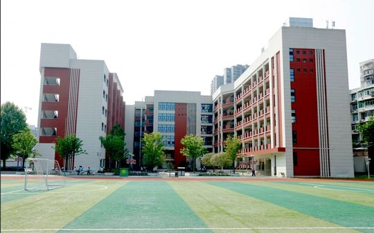 武漢市馬房山中學(xué)簡介概況（建校歷史、地址、師資、校訓(xùn)、環(huán)境）