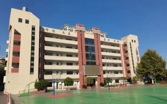 武漢市馬房山中學(xué)校區(qū)在哪_在什么區(qū)？