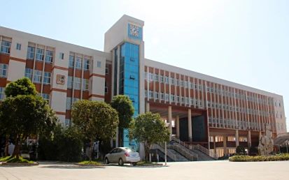 湖南師范大學附屬中學在長沙的排名第幾,屬于什么檔次？