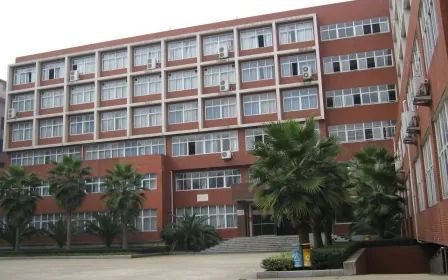 湖南省長沙市第一中學(xué)校區(qū)在哪_在什么區(qū)？