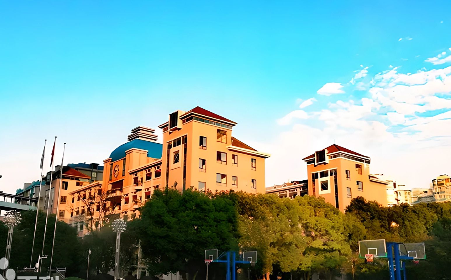 長(zhǎng)沙市第六中學(xué)在長(zhǎng)沙的排名第幾,屬于什么檔次？