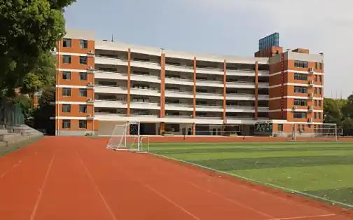 長沙市第十五中學(xué)簡介概況（建校歷史、地址、師資、校訓(xùn)、環(huán)境）