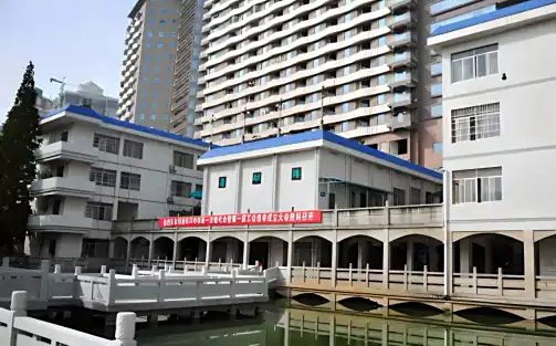 長沙市明德華興中學校區(qū)在哪_在什么區(qū)？