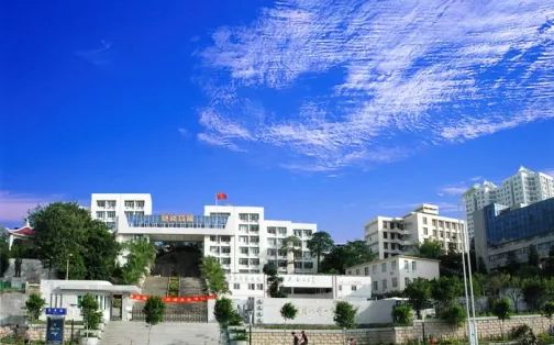 福建省廈門雙十中學(xué)簡(jiǎn)介概況（建校歷史、地址、師資、校訓(xùn)、環(huán)境）