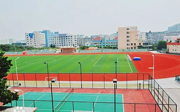 廈門市第三中學(xué)在廈門的排名第幾,屬于什么檔次？