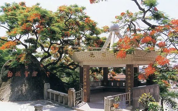 福建省廈門第二中學(xué)簡(jiǎn)介概況（建校歷史、地址、師資、校訓(xùn)、環(huán)境）